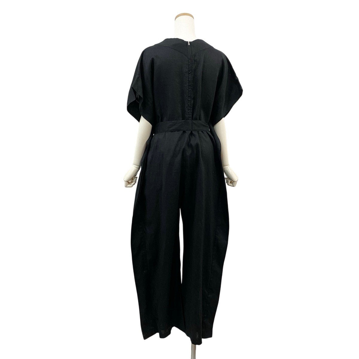 26g11 【美品】 HYKE ハイク 23ss LINEN JUMPSUIT ジャンプスーツ フレンチスリーブ オールインワン 231-16166 サイズ1 ブラック 麻100％ レディースu02t