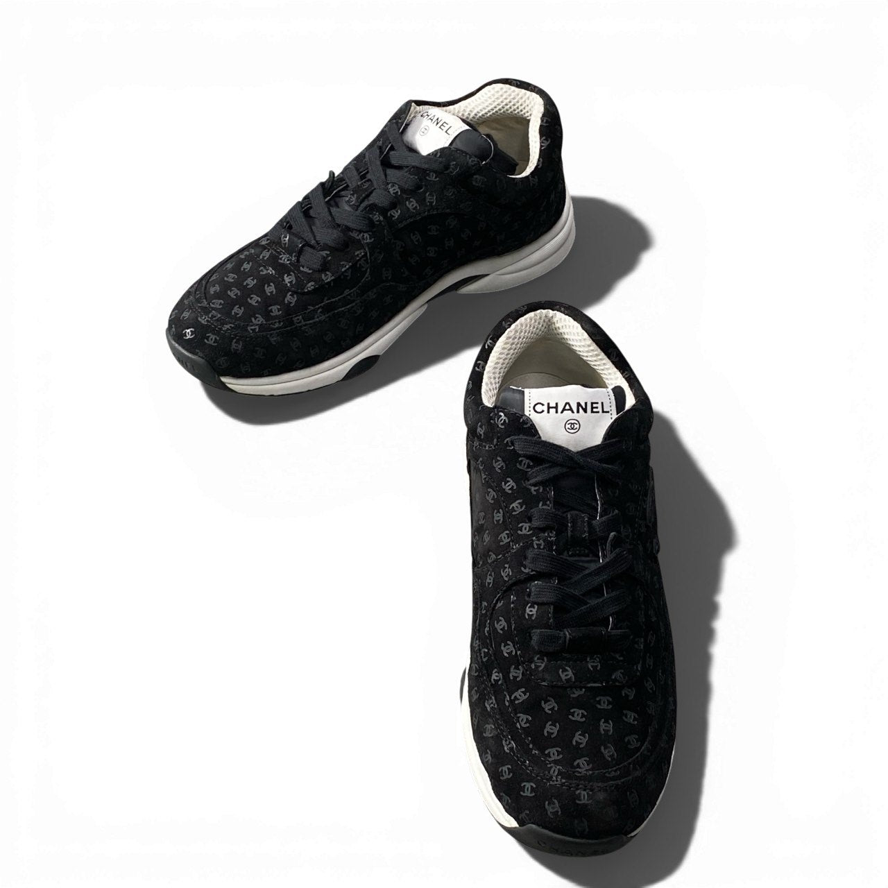 4b2 【美品】CHANEL シャネル G39232 2022AW ココマーク スニーカー サイズ42(26cm相当)  レディース メンズ着用可 靴 ALL Over Cc Logo Low Top Sneakerta1