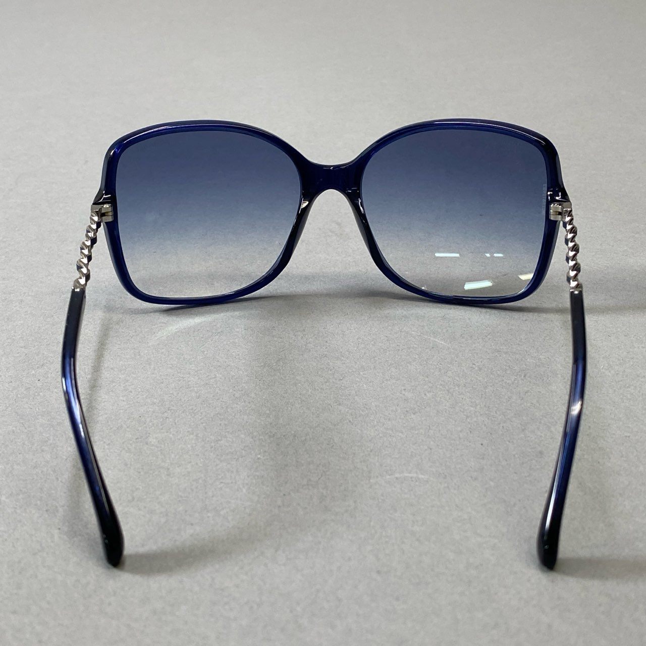 j3 《美品》 CHANEL シャネル チェーンテンプル グラデーションサングラス 5210-Q-A 57□17 ダークネイビー ココマーク 眼鏡 メガネ アイウェア ケース付きt18r