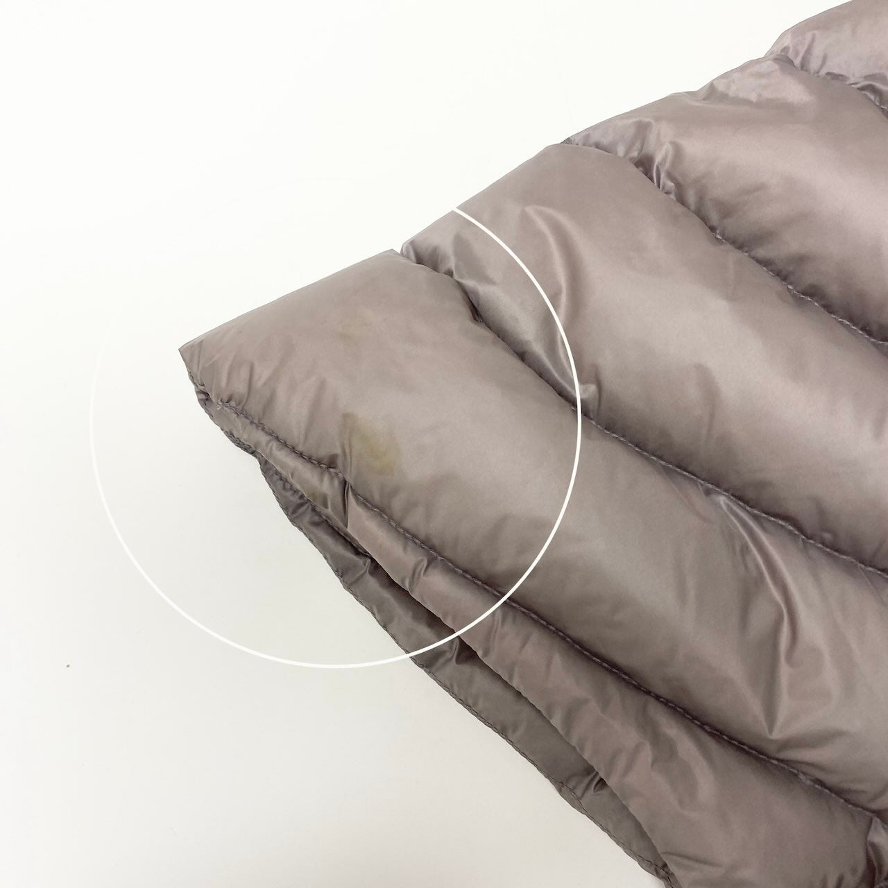 78d2 MONCLER モンクレール AKYLINA DOUDOUNE LEGERE ダウンジャケット フーデット ショートダウン ７分袖 軽量 レディース 女性服 サイズ０ ライトパープルo07t