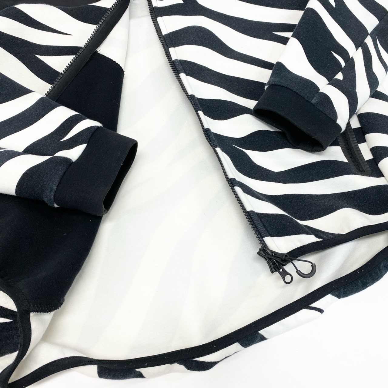 6k1 F.C.Real Bristol エフシーレアルブリストル 23AW VENTILATION HOODIE ベンチレーションフーディ ジャケット パーカー FCRB-232037 Mサイズ ブラック ホワイト ゼブラ メンズo07t