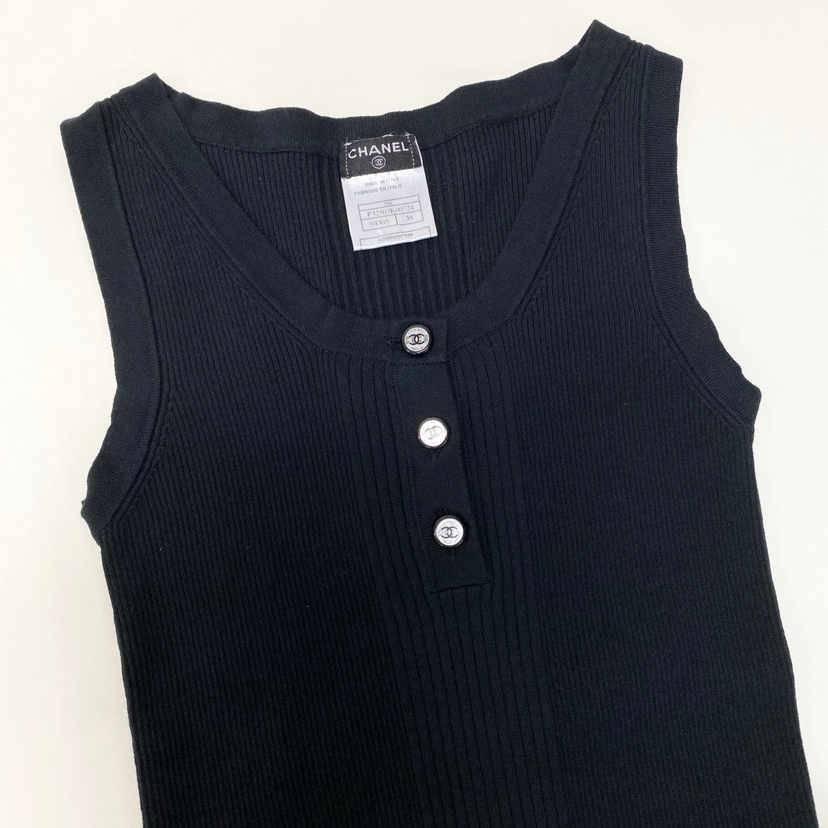 Ch10 【美品】CHANEL 2008年 ノースリーブリブニット ココマークボタン P32503 38サイズ ブラック レディース 女性用u02t