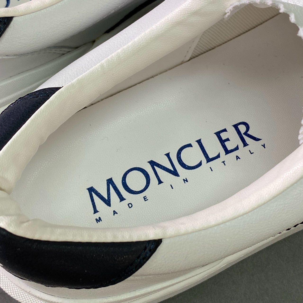 6j23 《美品》 MONCLER モンクレール 23SS MONACO M モナコ トリコロール ローカットスニーカー 43 ホワイト レザー シューズ イタリア製