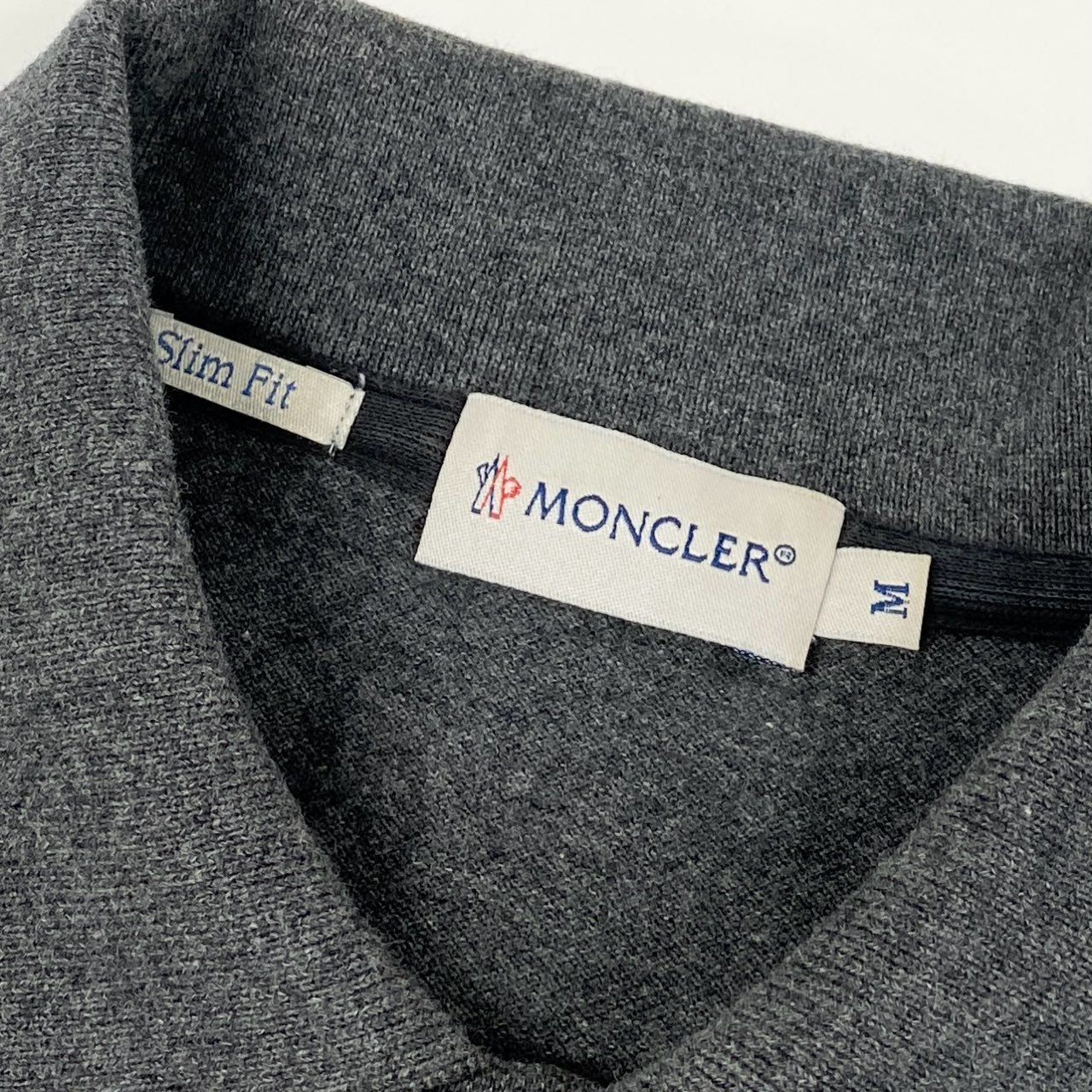 31i8 MONCLER モンクレール 長袖ポロシャツ トリコロール  トップス Slim Fit  Mサイズ グレー コットン メンズk02i