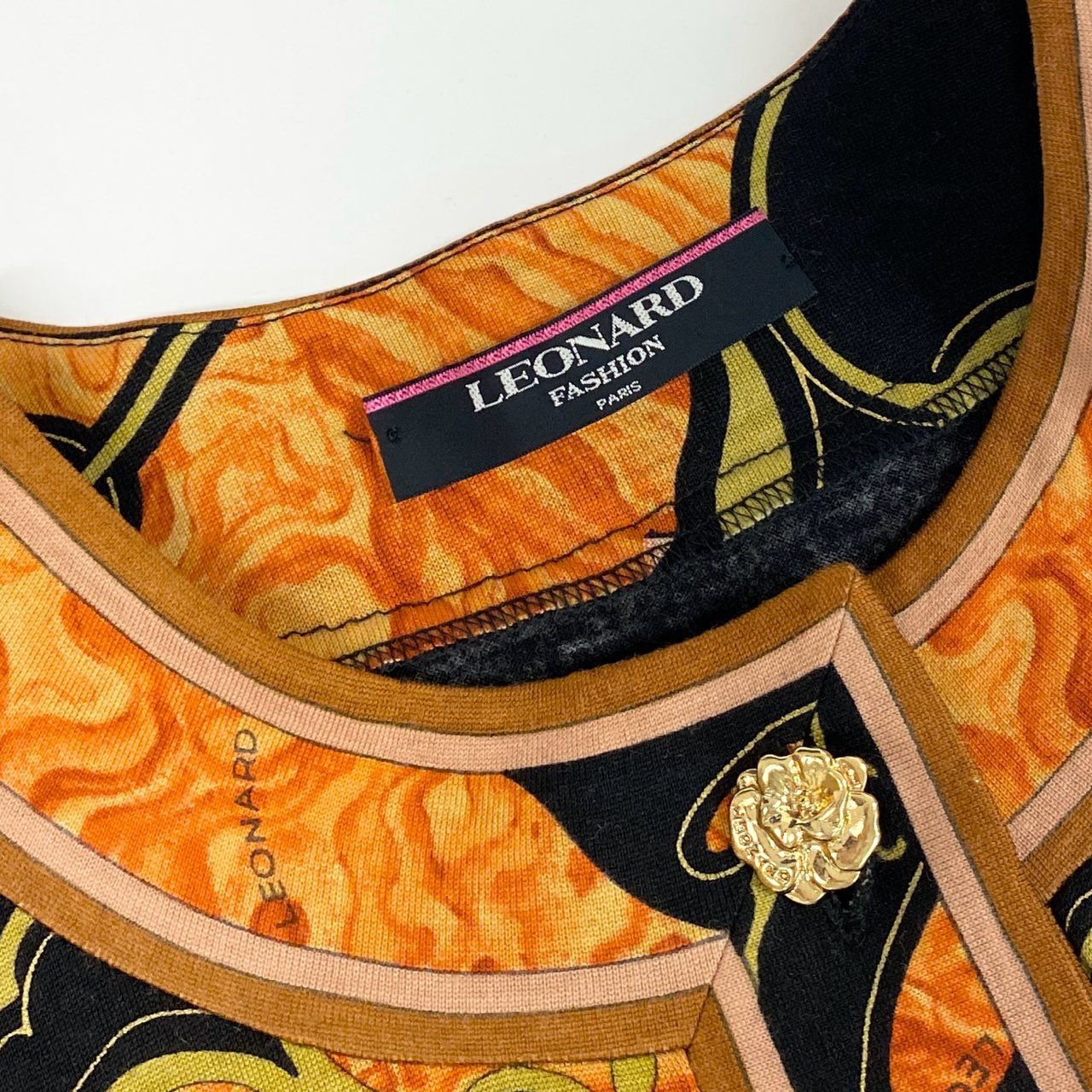 3k19 LEONARD FASHION レオナール ノーカラージャケット カーディガン 薄手 ロングスリーブ 金ボタン 花柄 アニマル柄 レディース 女性用 M ブラック ウールシルクu02t