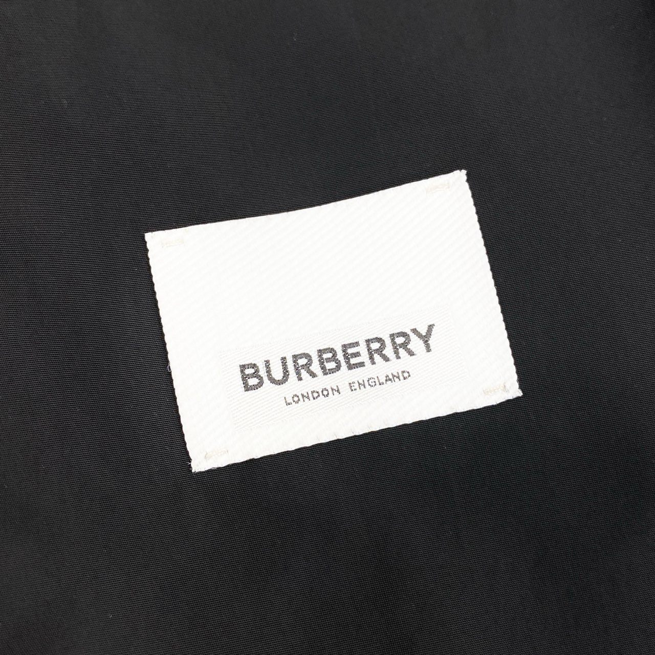 37L23 BURBERRY バーバリー ホースフェリー シェイプメモリータフタ フーデッドジャケット フーディー パーカー ダブルジップ Mサイズ ブラック ポリエステル100％ メンズo07t