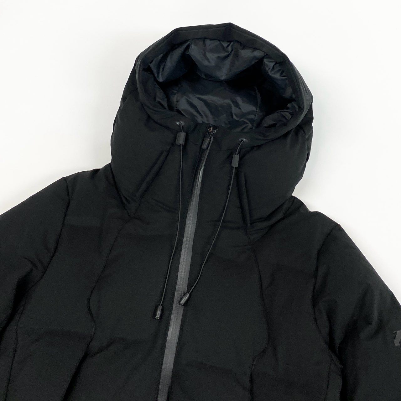 46L16 DESCENTE デサント 水沢ダウンマウンテニアー ダウンジャケット ダウンコート フーディージャケット アウター DALT3270 Sサイズ ブラック メンズo07t