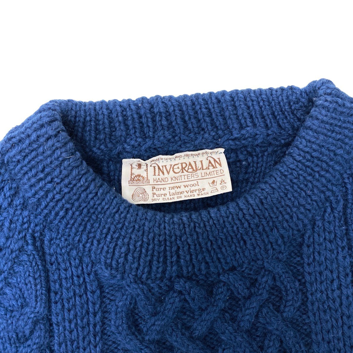 30f22 INVERALLAN インバーランド ケーブルニットトップ セーター サイズ ブルー Pure New Wool HAND KNITTERS LIMITEDt18r