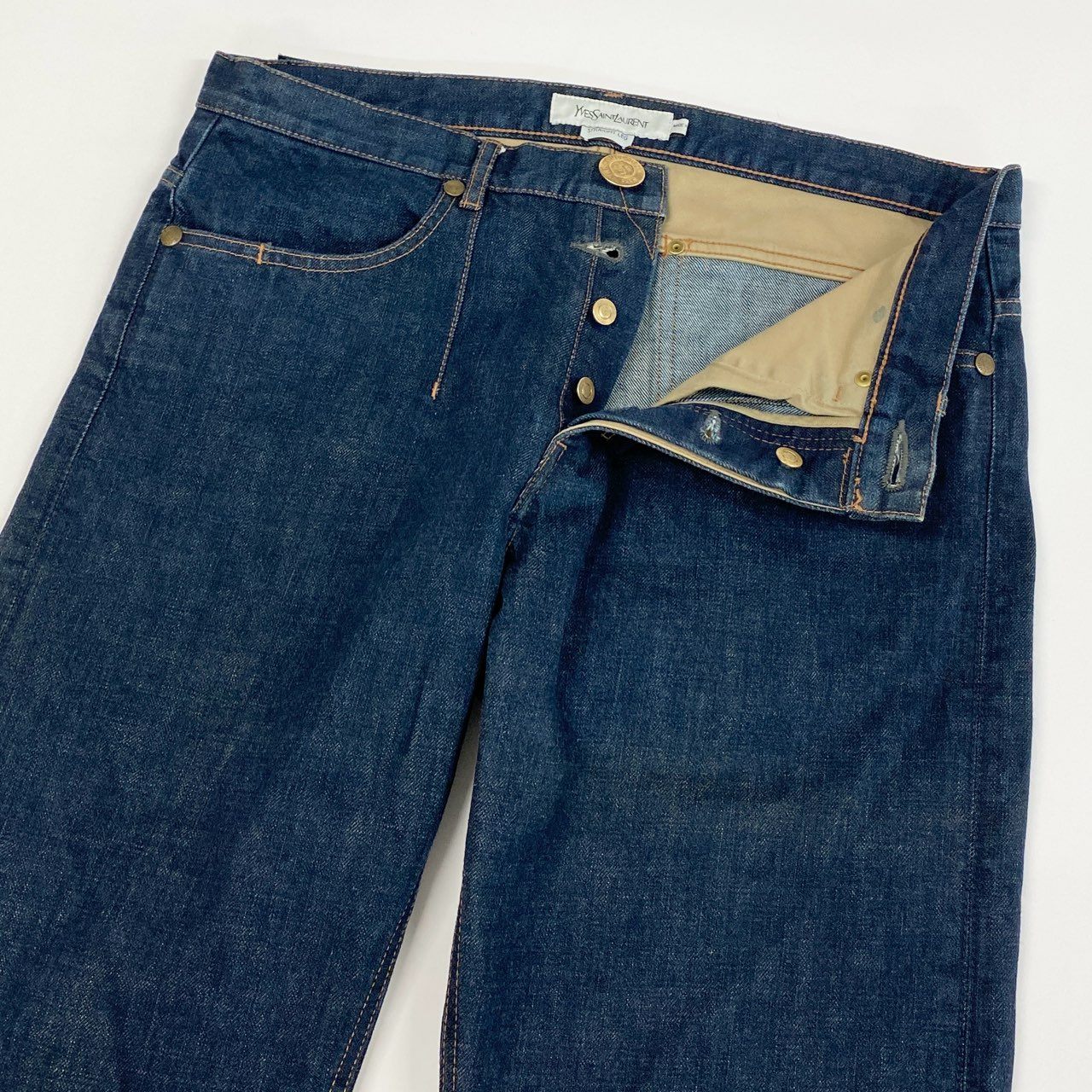 11j6 Yves Saint Laurent イヴサンローラン 日本製 ストレート デニムパンツ ボトムス ジーンズ ロゴボタン YSL カサンドラ 48 Mサイズ相当 インディゴブルー コットン メンズo07t