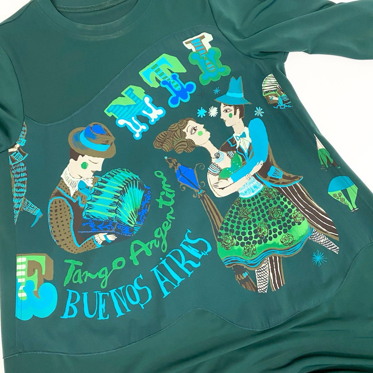 64a23 TOKUKO 1er VOL トクコプルミエヴォル 両面プリント 長袖ワンピース ロングワンピース ストレッチ素材 9 グリーン レディースu02t