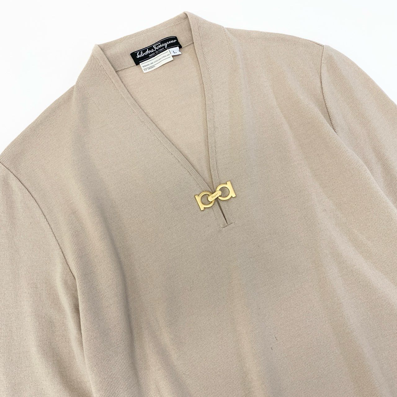 16a16 Salvatore Ferragamo サルヴァトーレ フェラガモ ガンチーニ Vネック ニット セーター サイズL ベージュ Gancini Knit Sweatert18r