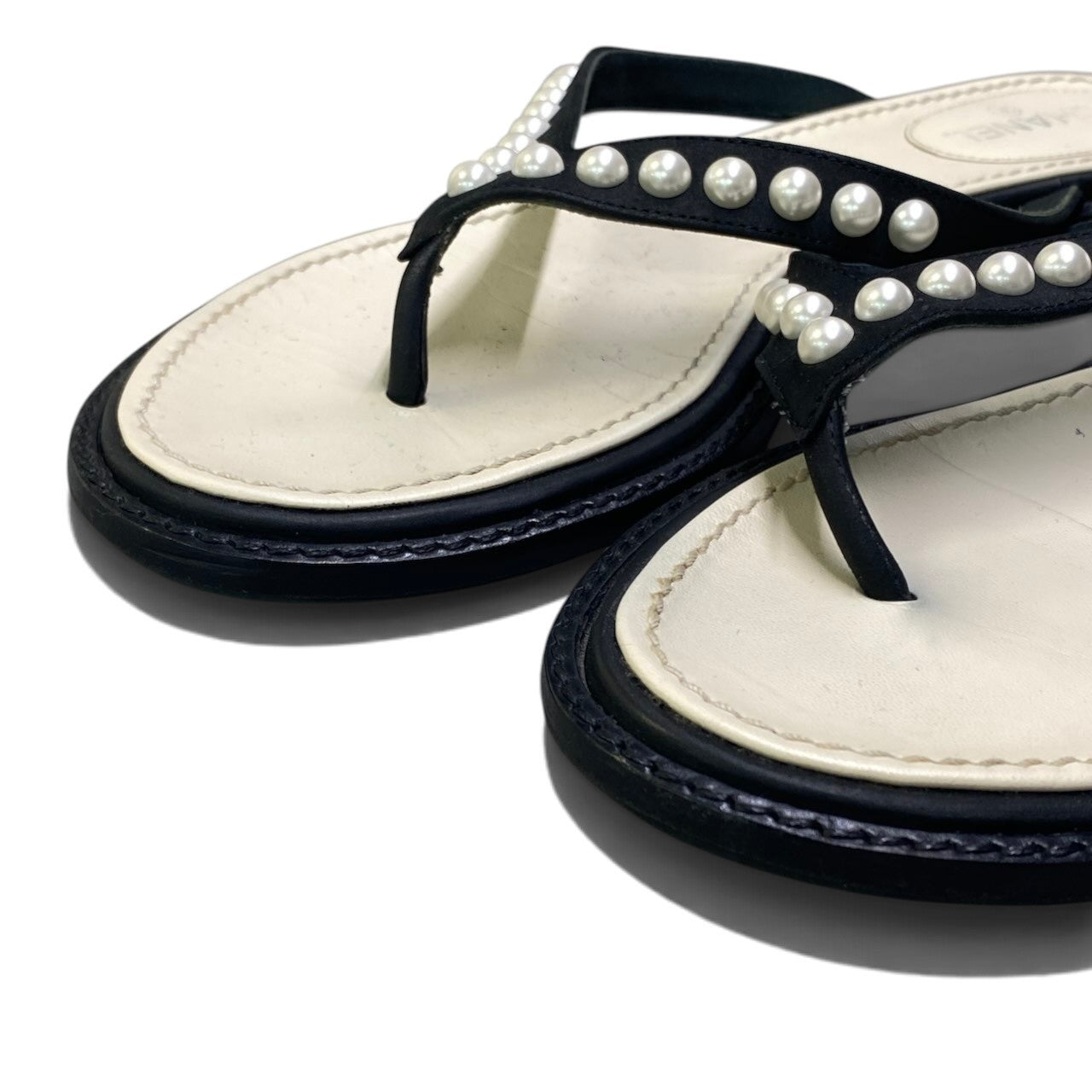 h29 CHANEL シャネル ココマーク パール ビーチサンダル Pearl CC Logo Thong Sandals G34648 size 37 1/2 Black White シューズt18r
