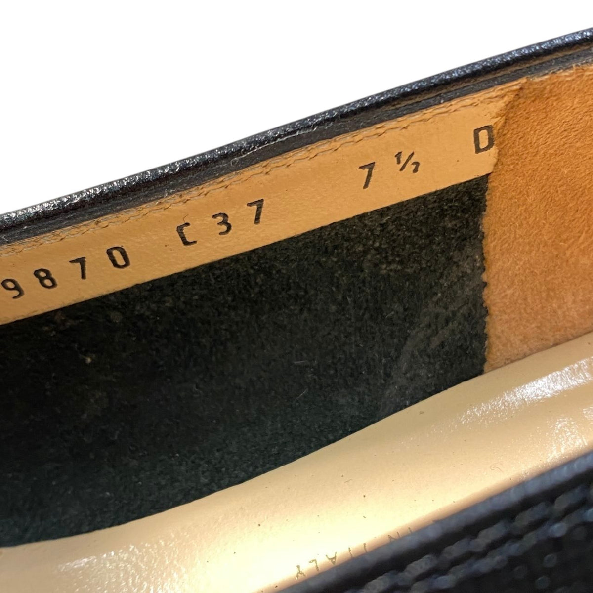 2i16 Salvatore Ferragamo サルヴァトーレフェラガモ パンプス ローファー レザーシューズ ロゴプレート 7 1/2サイズ ブラック レザー レディース 女性用u02t