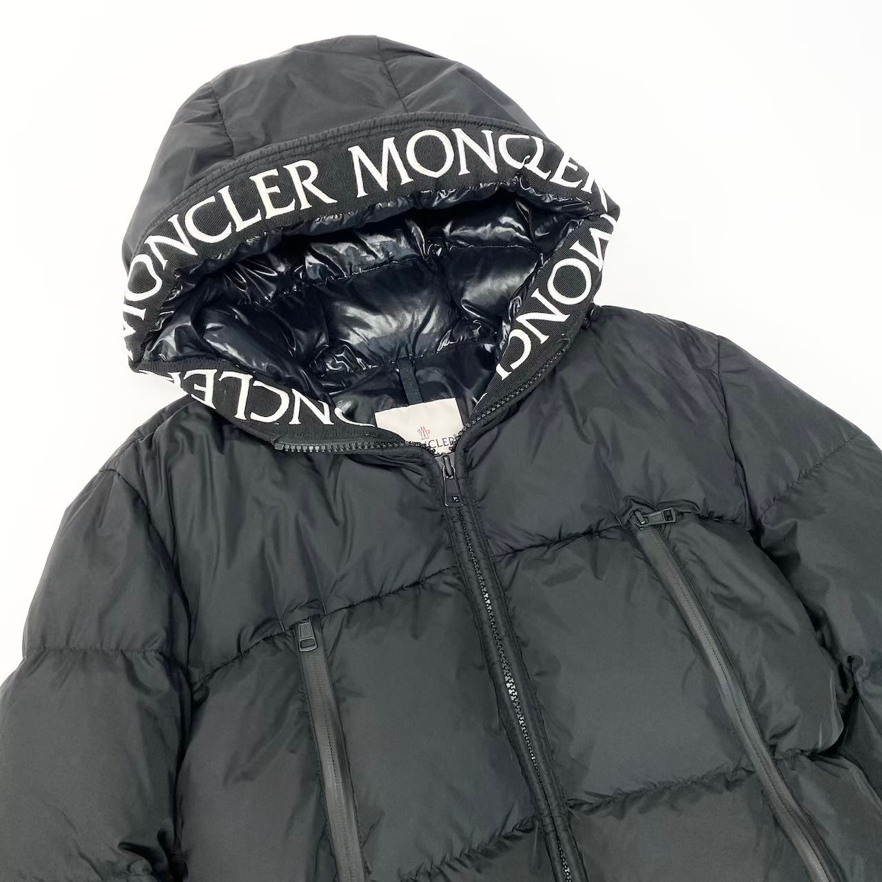 80e12 《美品》 MONCLER モンクレール MONTCLA モンクラ ダウンジャケット E20914194385 サイズ2 ブラック ガーメントケース付t18r