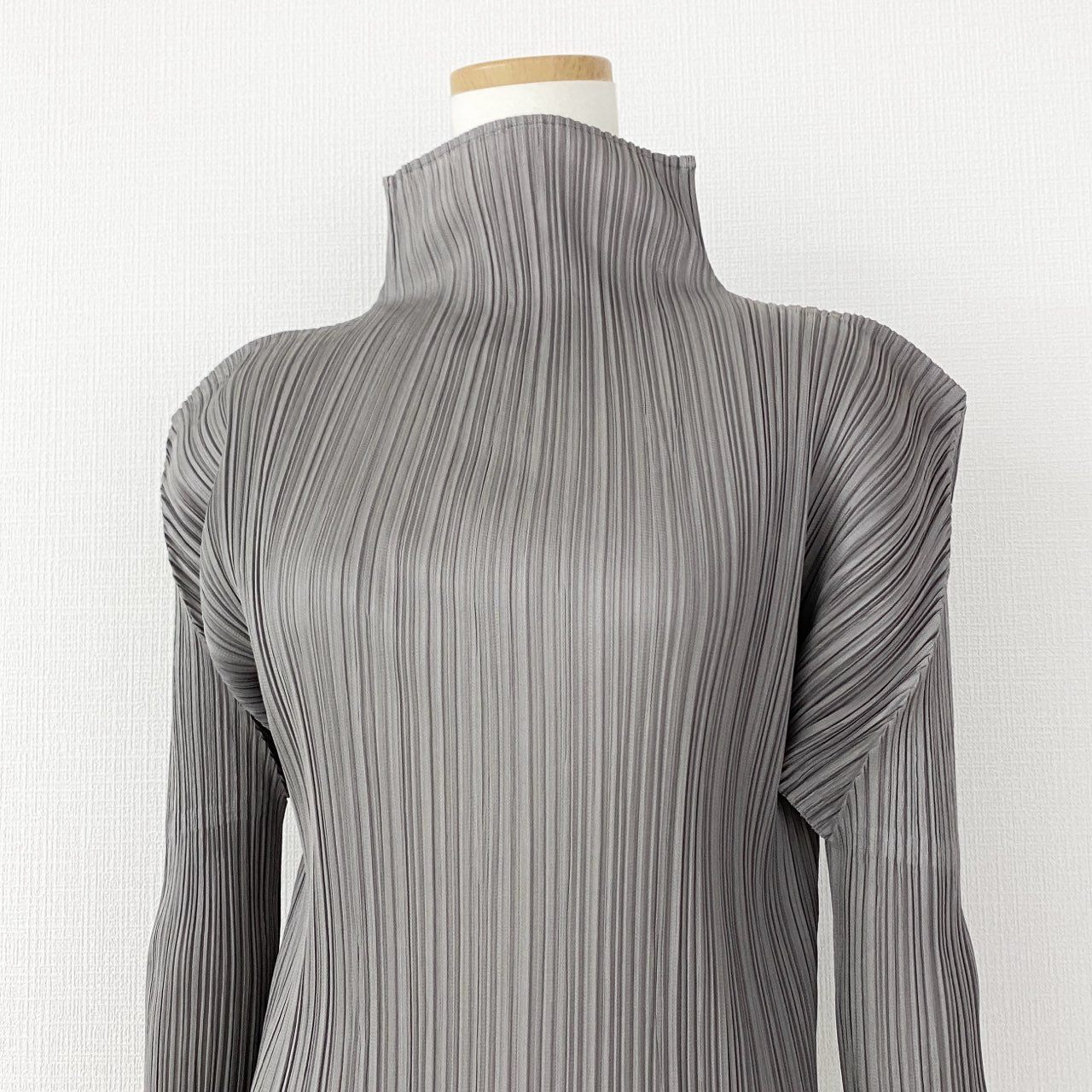 5d11-2 《美品》 PLEATS PLEASE ISSEY MIYAKE プリーツプリーズ イッセイミヤケ 日本製 PP04-JK604 ハイネック 長袖プリーツカットソー ロングスリーブ トップス チュニック 3 グレー MADE IN JAPAN