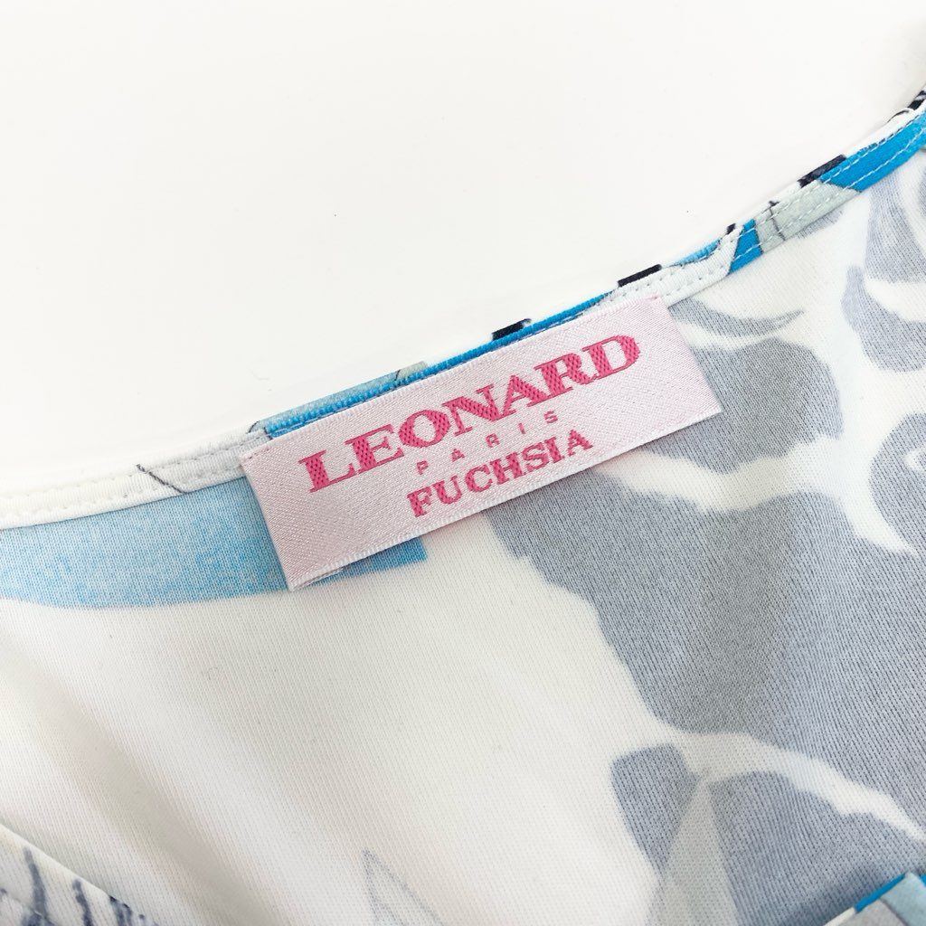 69L17 LEONARD レオナール チュニック ロングスリーブカットソー 美しい花柄プリント ストレッチ素材 トップス 36サイズ ホワイト ブルー レディースo07t