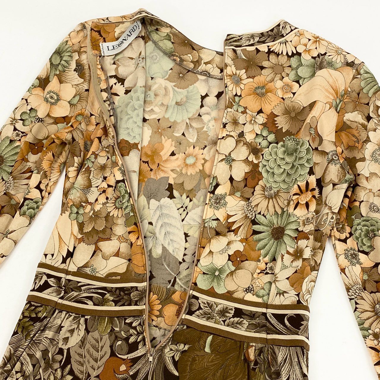 78i11 LEONARD レオナール 長袖ワンピース ウエスト切替ワンピース 花柄 総柄 ジャージー レディース 女性用 2 ベージュ系 マルチカラー シルク100％u02t
