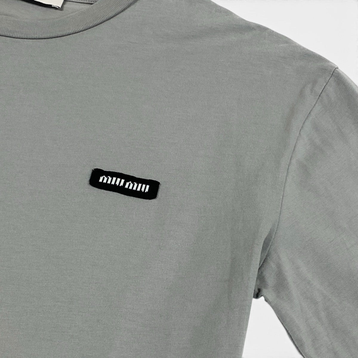 Ii4 【未使用タグ付】 miu miu ミュウミュウ 2024年 ロゴTシャツ カットソー サイズM グレー コットン100％ レディースk02i