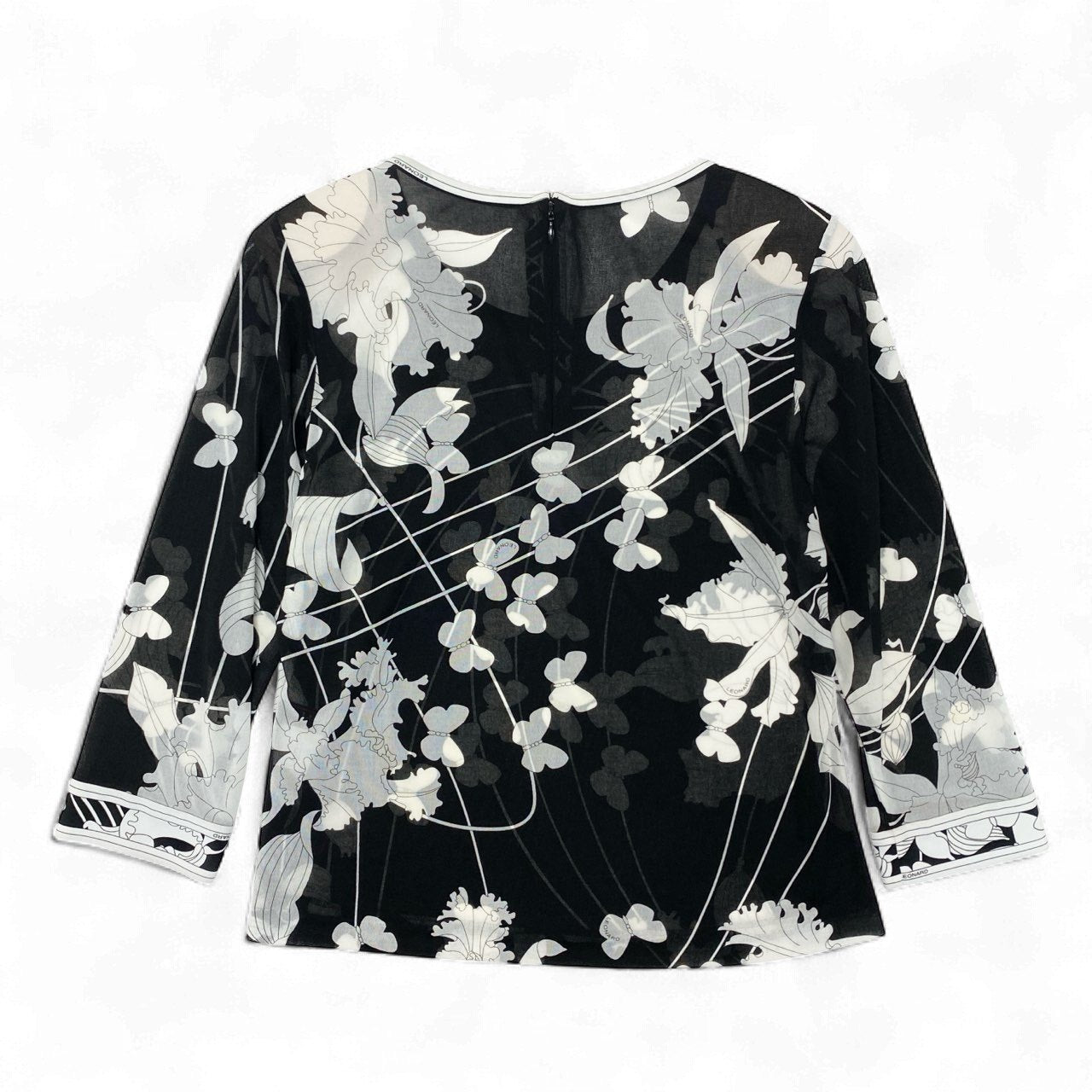 38k16【美品】LEONARD レオナール 長袖カットソー カンカン素材 クルーネック 蝶々 花柄 0199523 LLサイズ ブラック ホワイト レディースu02t