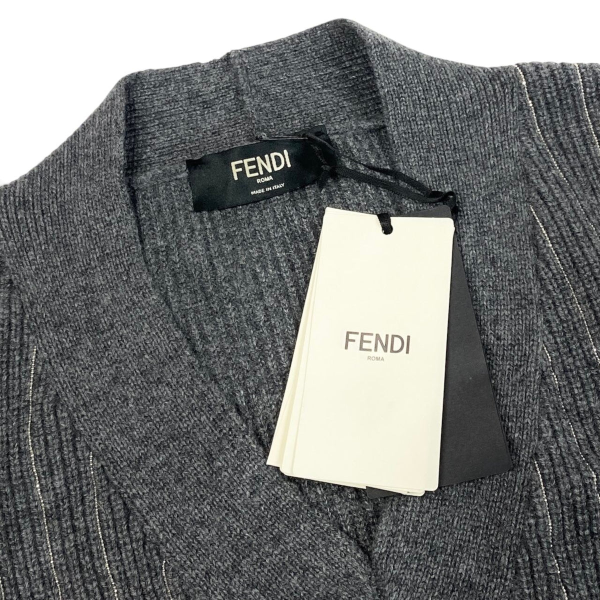 59i15 《極美品》 FENDI フェンディ チェーン装飾 Vネック ニット セーター トップス 46 グレー カシミヤ100 メンズu02t