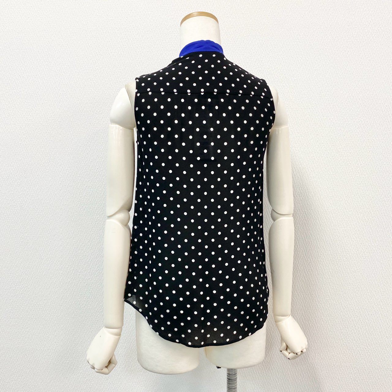 64d30 《新品タグ付き》　HAIDER ACKERMANN ハイダーアッカーマン ノースリーブブラウス ボウタイシャツ トップス サイズ34 ブラック ブルー レーヨン100％ レディース