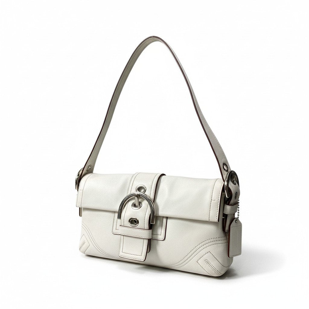 d9 《美品》 COACH コーチ ソーホー ワンショルダーバッグ Soho Smail Flap Bag 8A05 ホワイト レザー カバンt18r
