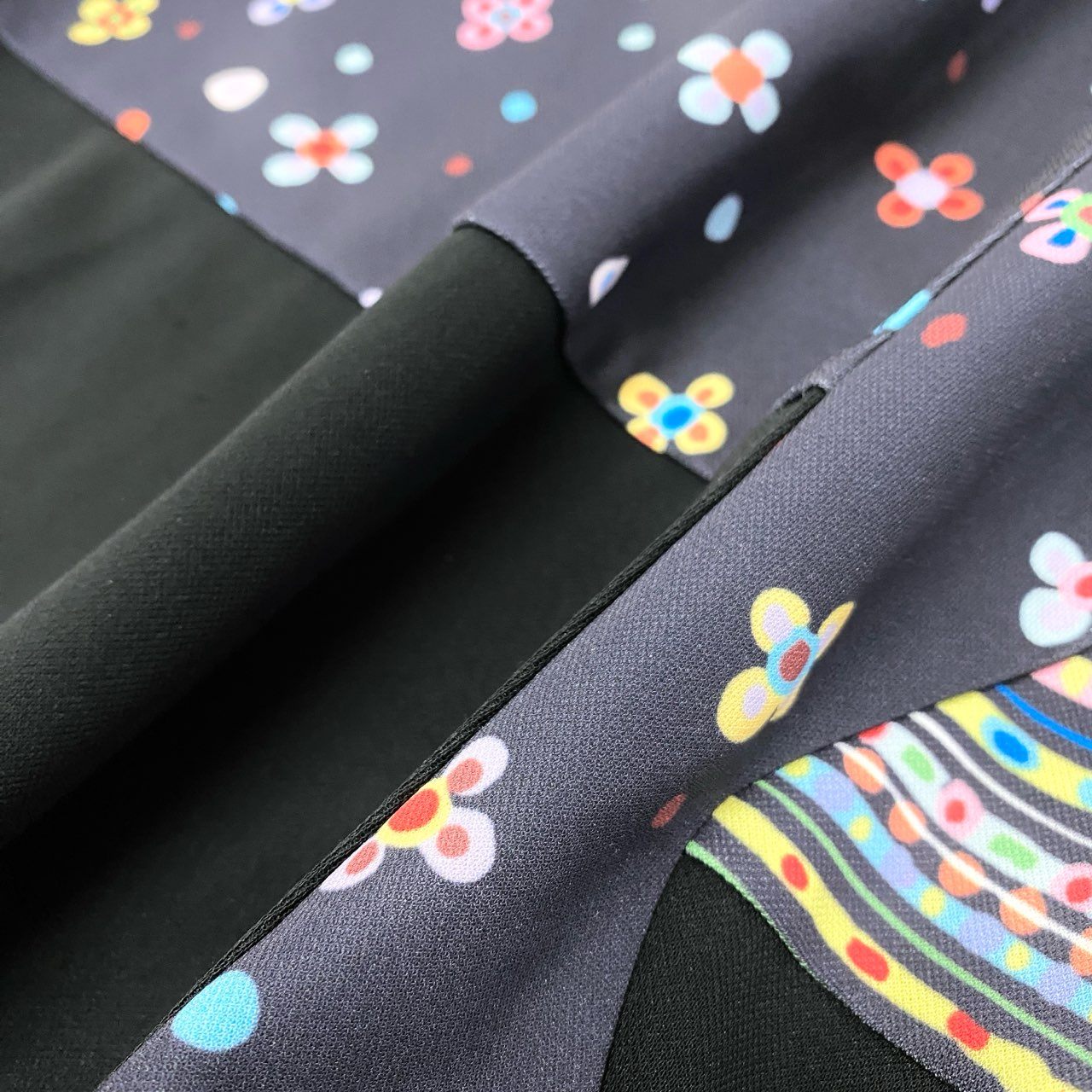 15c3 TOKUKO 1er VOL トクコプルミエヴォル ロングスリーブ チュニックワンピース 総柄プリント  レディース 女性服 サイズ9 ブラックu02t