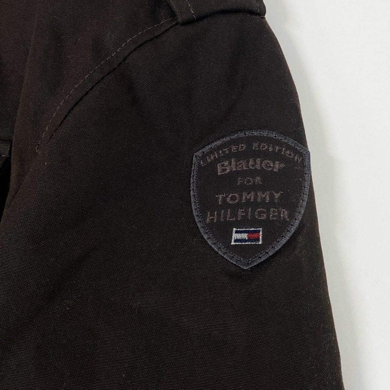 49L9 《200着限定品》 TOMMY HILFIGER トミーヒルフィガー Limited Edition 159/200 MILLERAIN オイルドジャケット ベスト付 S ブラック Blauer ブラウラー イタリア製t18r