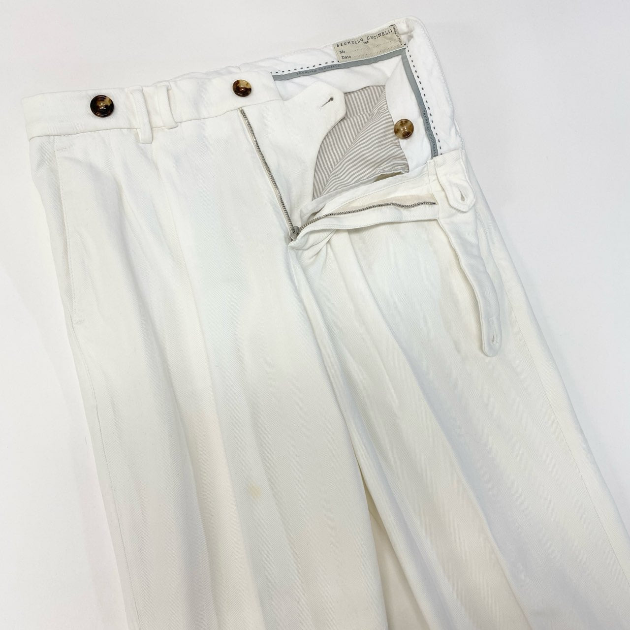 72a28 BRUNELLO CUCINELLI ブルネロクチネリ LEISURE FIT スラックスパンツ ボトムパンツ 44サイズ ホワイト メンズ 男性用u02t