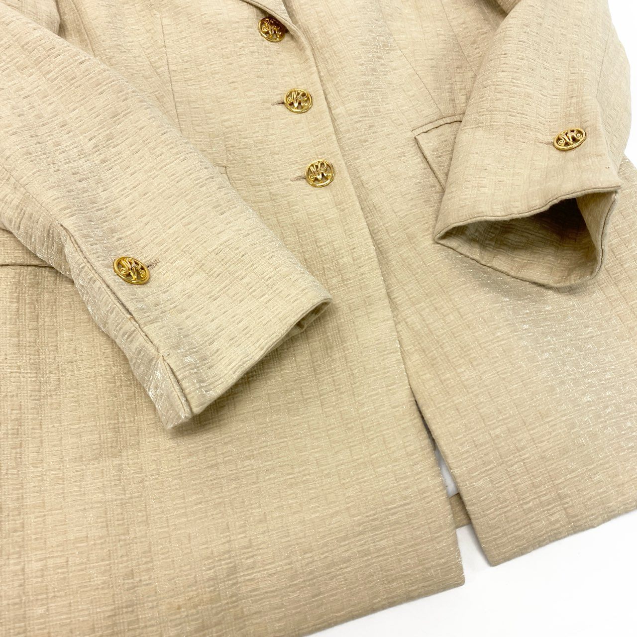 15K18 NINA RICCI Edition ニナリッチ フランス製 テーラードジャケット ロングジャケット 金ボタン 裏地総柄 レディース 女性用 42 ベージュu02t