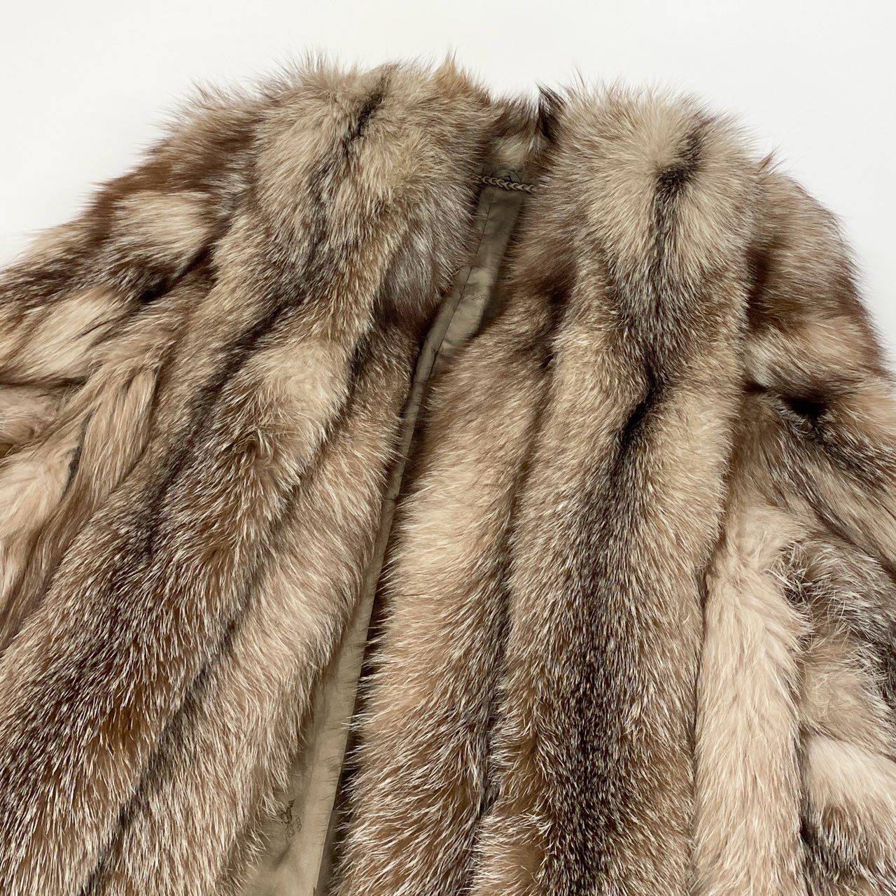 5k4 《希少》 シルバーフォックス 肉厚 超ロングコート 112cm サイズ11 最高級本毛皮 襟巻付き FOX FUR リアルファーt18r