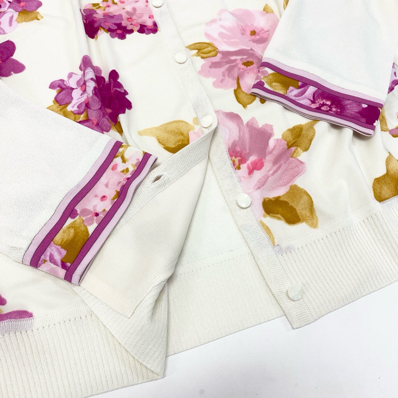 38k16 LEONARD レオナール カーディガン  カンカン素材 花柄 日本製 0157201 42サイズ アイボリー マルチカラー レディースu02t