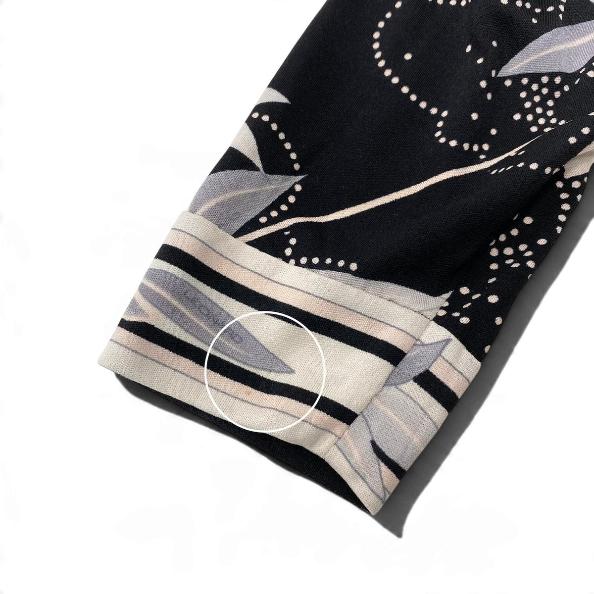 28j15 LEONARD FASHION レオナール ロングスリーブ ワンピース 花柄プリント シルクワンピース ブラック レディースu02t