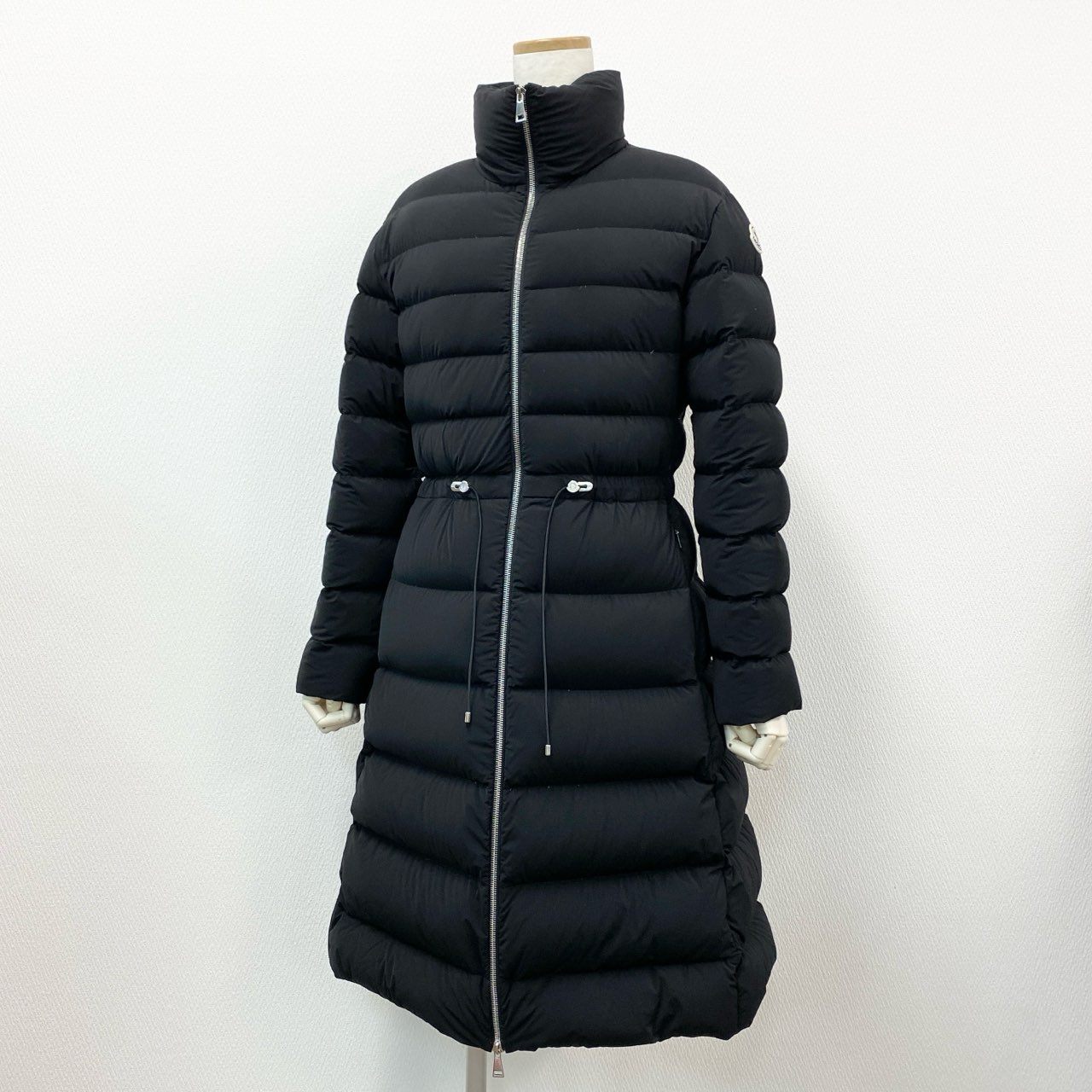 23l14 MONCLER モンクレール 22年 EMPARIS ダウンコート ロングコート ロゴワッペン ウエスト ドローストリング H20931C00049 サイズ00 ブラック レディース