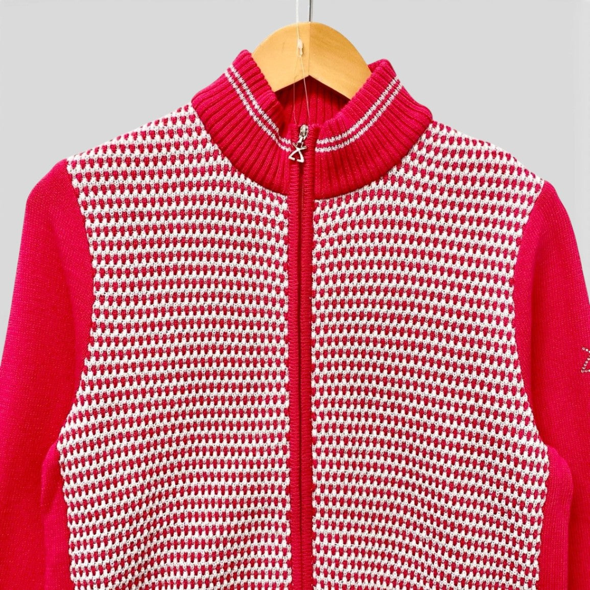 23b17 【美品】LEONARD SPORT レオナール スポーツ ジップアップニットジャケット ラインストーンロゴ ブルゾン 0557221 40サイズ ピンク レディース 女性用u02t