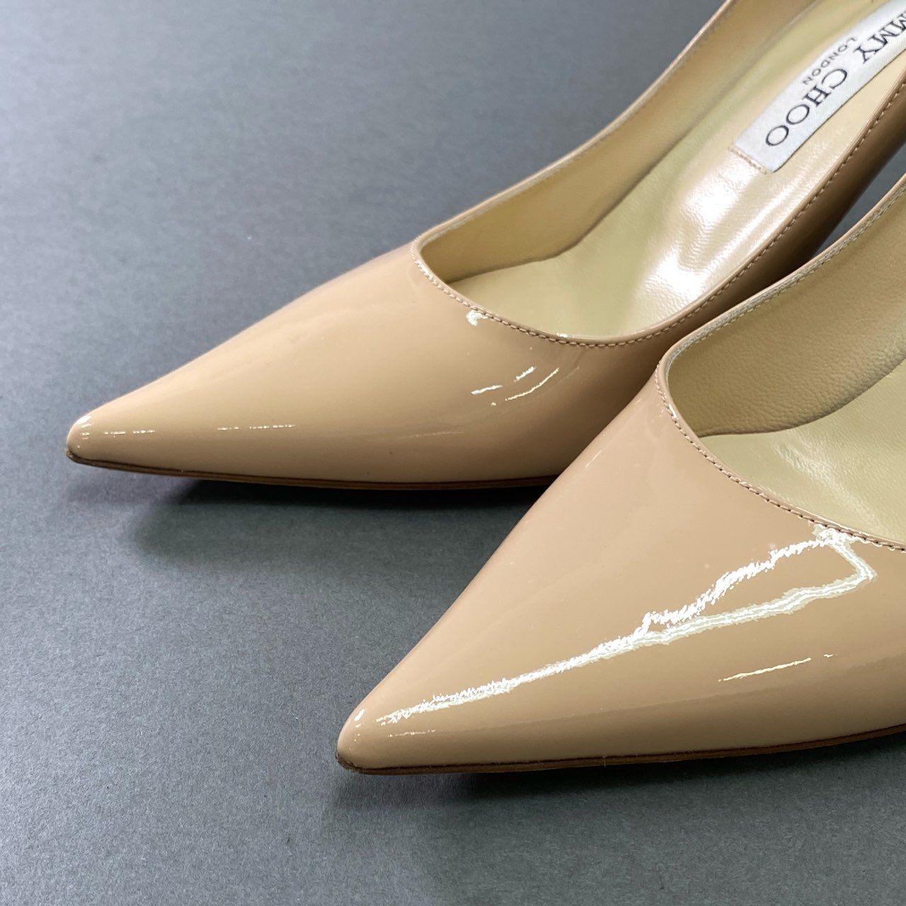 4k9 《美品》 JIMMY CHOO ジミーチュウ AGNES エナメル ヒールパンプス 38 パウダーピンク パテントレザー セレモニー 結婚式 シューズ イタリア製 箱付き