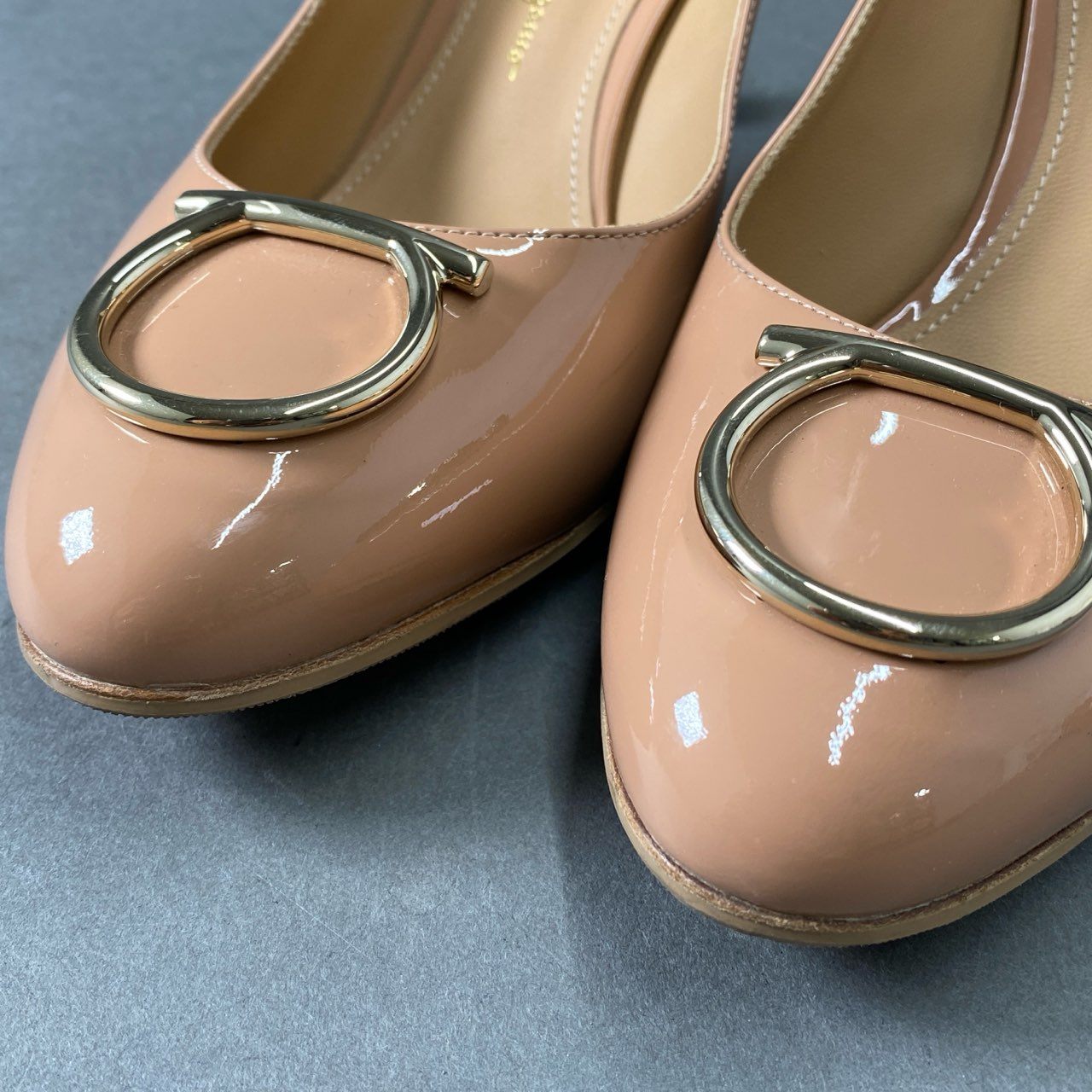 9f13 Salvatore Ferragamo サルヴァトーレフェラガモ SERINA セリナ ガンチーニ パンプス サイズ7D ピンク –  VALUE STOCK MALL