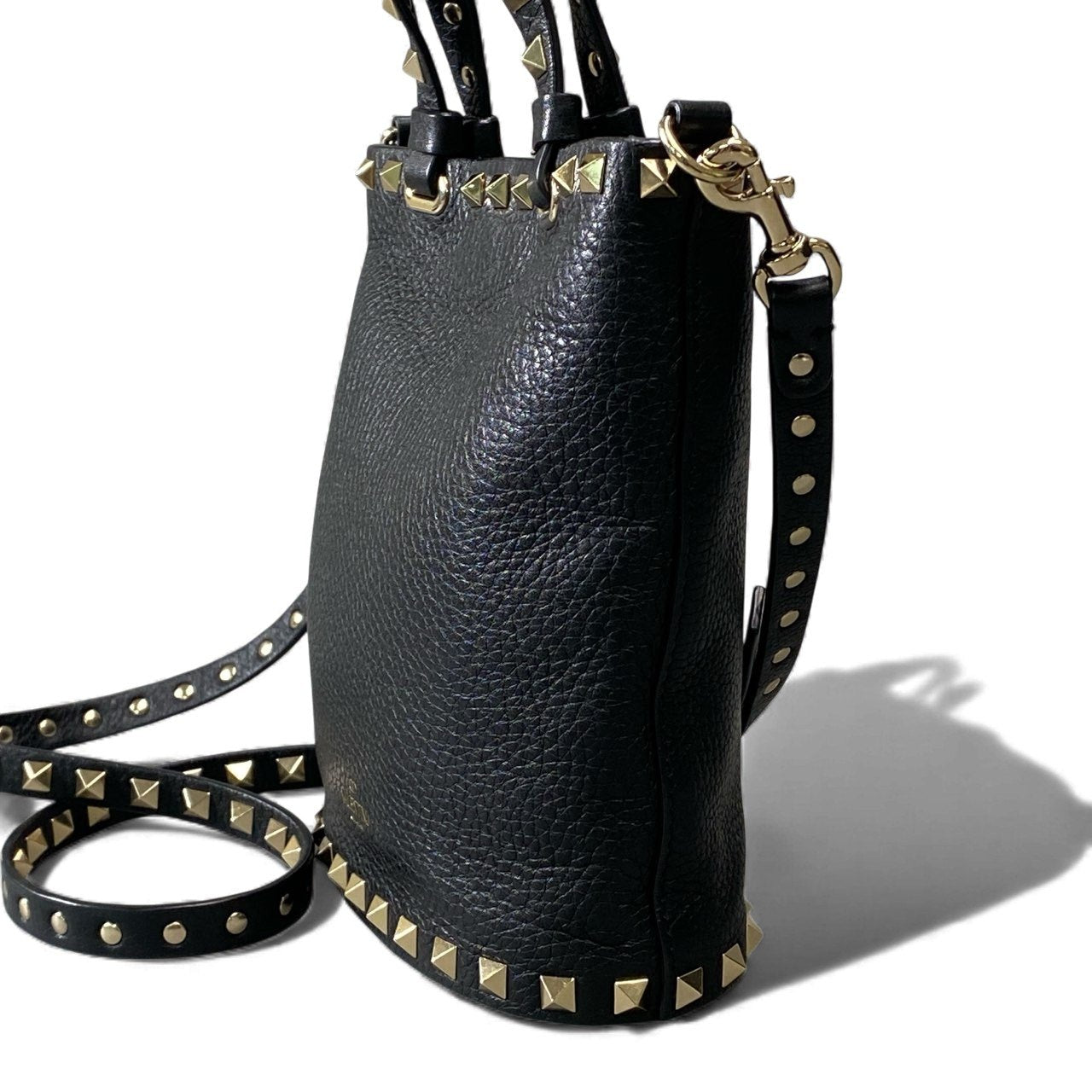 gk10《美品》 VALENTINO GARAVANI ヴァレンティノ ガラヴァーニ ロックスタッズ ミニショルダーバッグ ブラック レザー ROCKSTUD MINI TOTE 鞄 カバンt18r