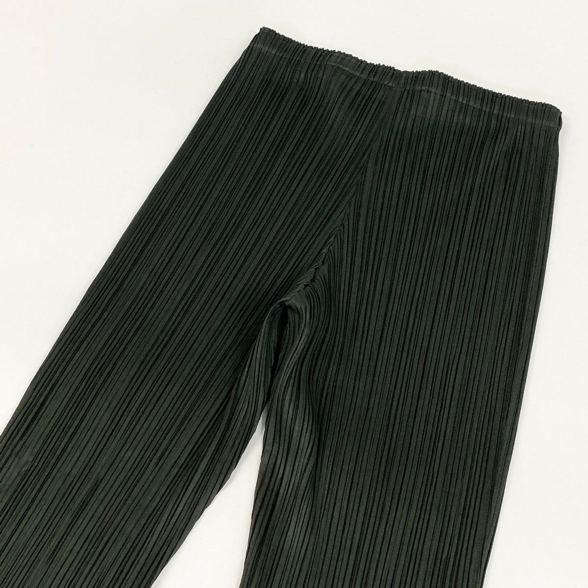 Ae14 【美品】  PLEATS PLEASE プリーツプリーズ プリーツパンツ フレアパンツ PP43-JF123 サイズ2 ブラック ポリエステル100％ レディース女性服ta1