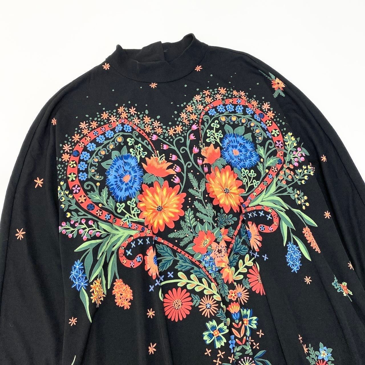 80c10 TOKUKO 1er VOL トクコプルミエヴォル チュニックワンピース ハイネック 花柄プリント ハート ストレッチ ロングスリーブ レディース 女性服 サイズ9 ブラックu02t