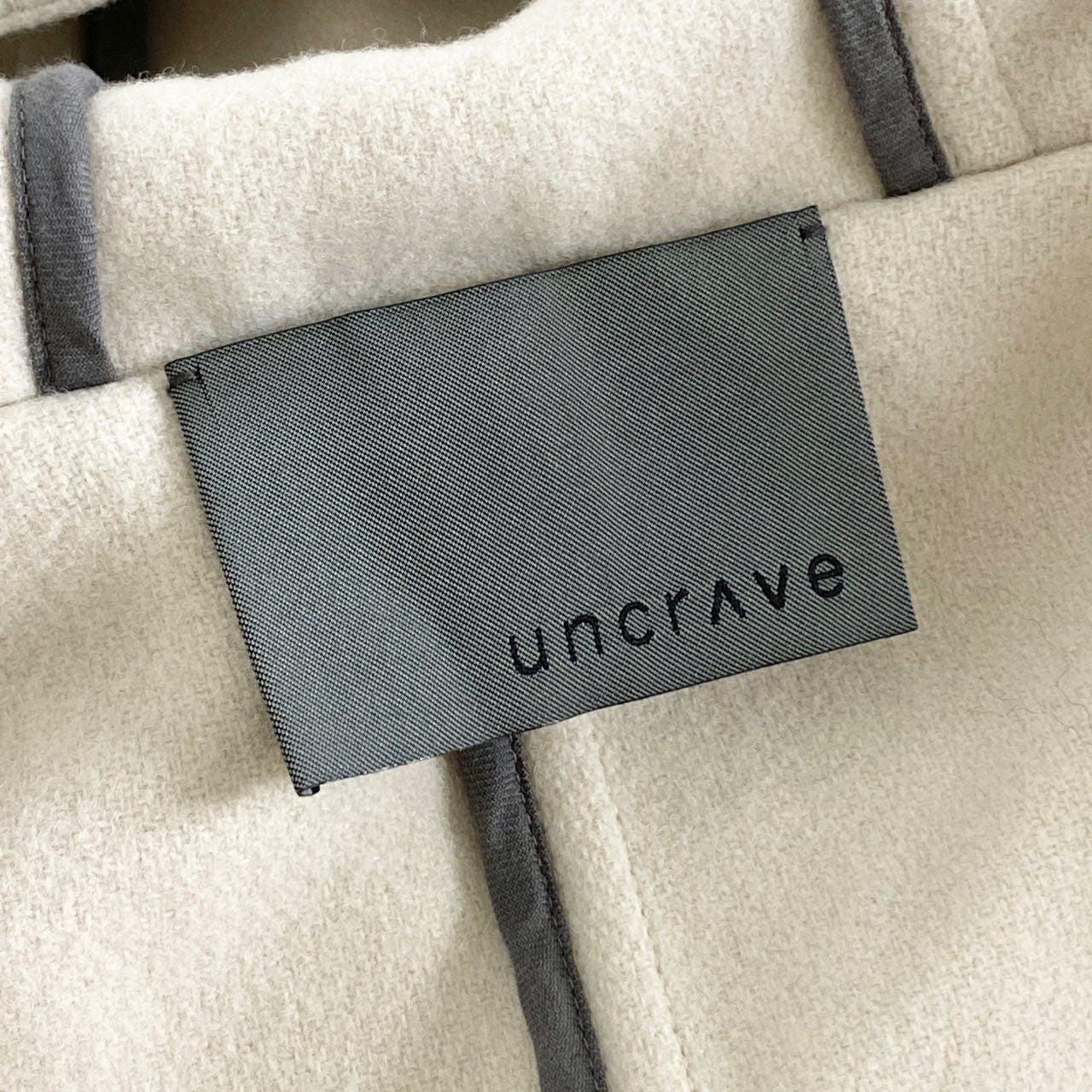 83h27 UNCRAVE アンクレイヴ プルーフメルトン ダッフルコート 1 アイボリー レディース オンワード  アウター