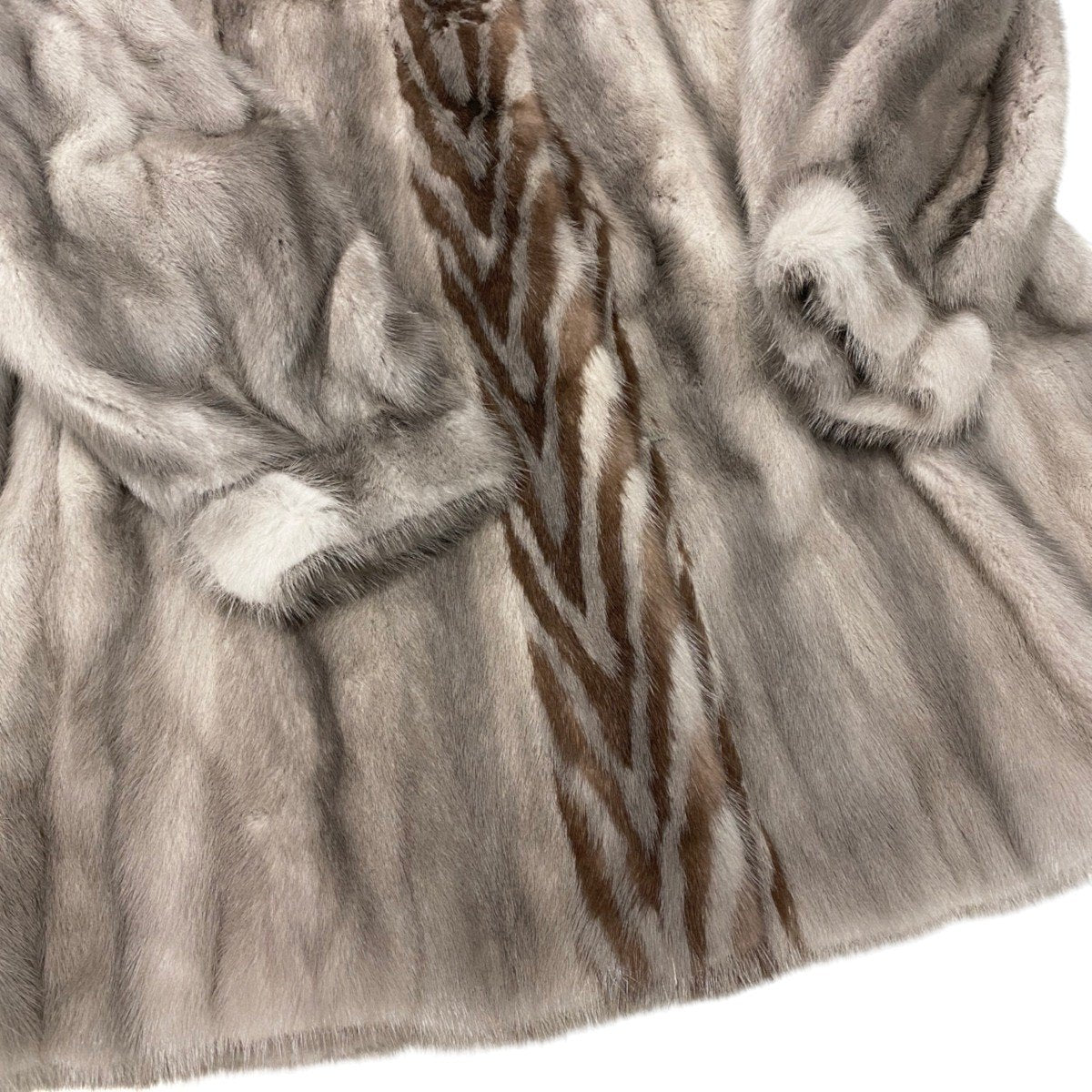 53i24 SAGA MINK サガミンク 銀サガ ゼブラ柄 サファイアミンク ファーコート サイズ13 シルバーグレー 本毛皮 Sapphire Mink Fur Zebra Design Coatt18r