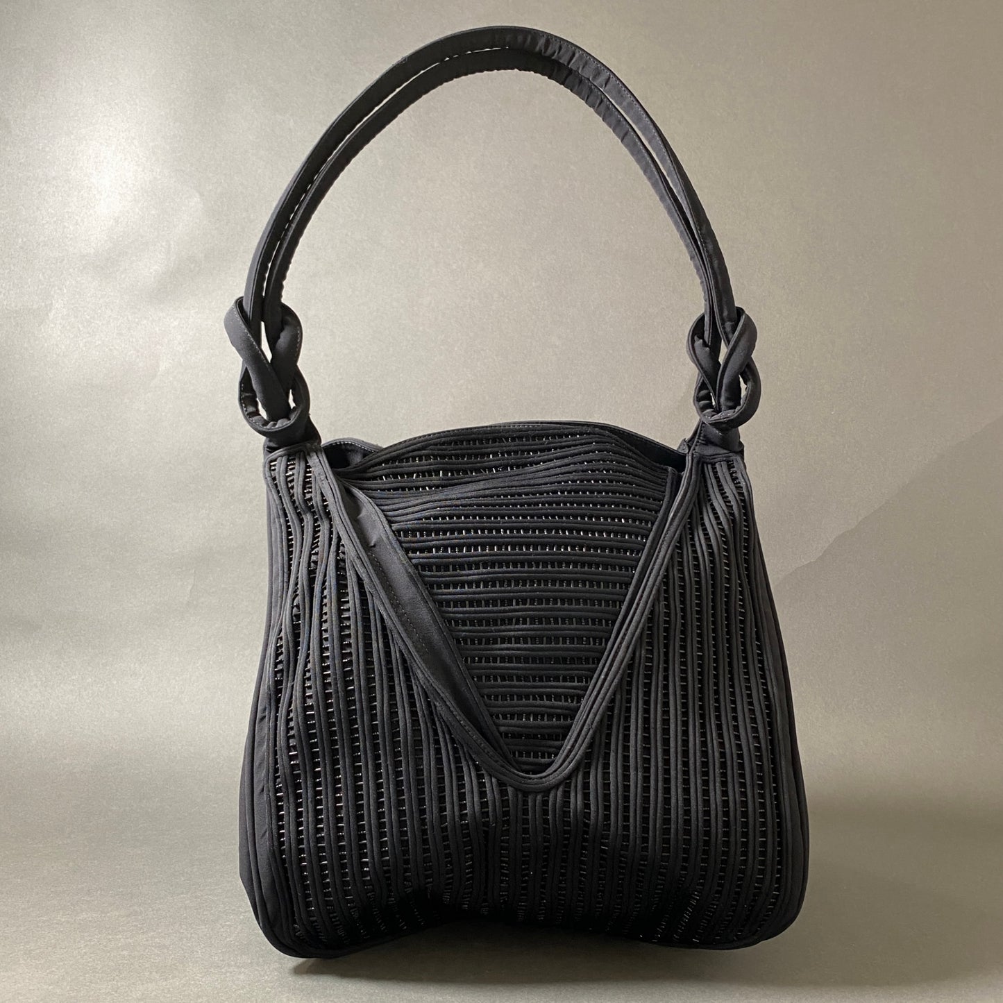 Af26 《美品》 GIORGIO ARMANI ジョルジオアルマーニ ビーズロープ トートバッグ ユニセックス ショルダーバッグ ブラック TOTE BAG イタリア製