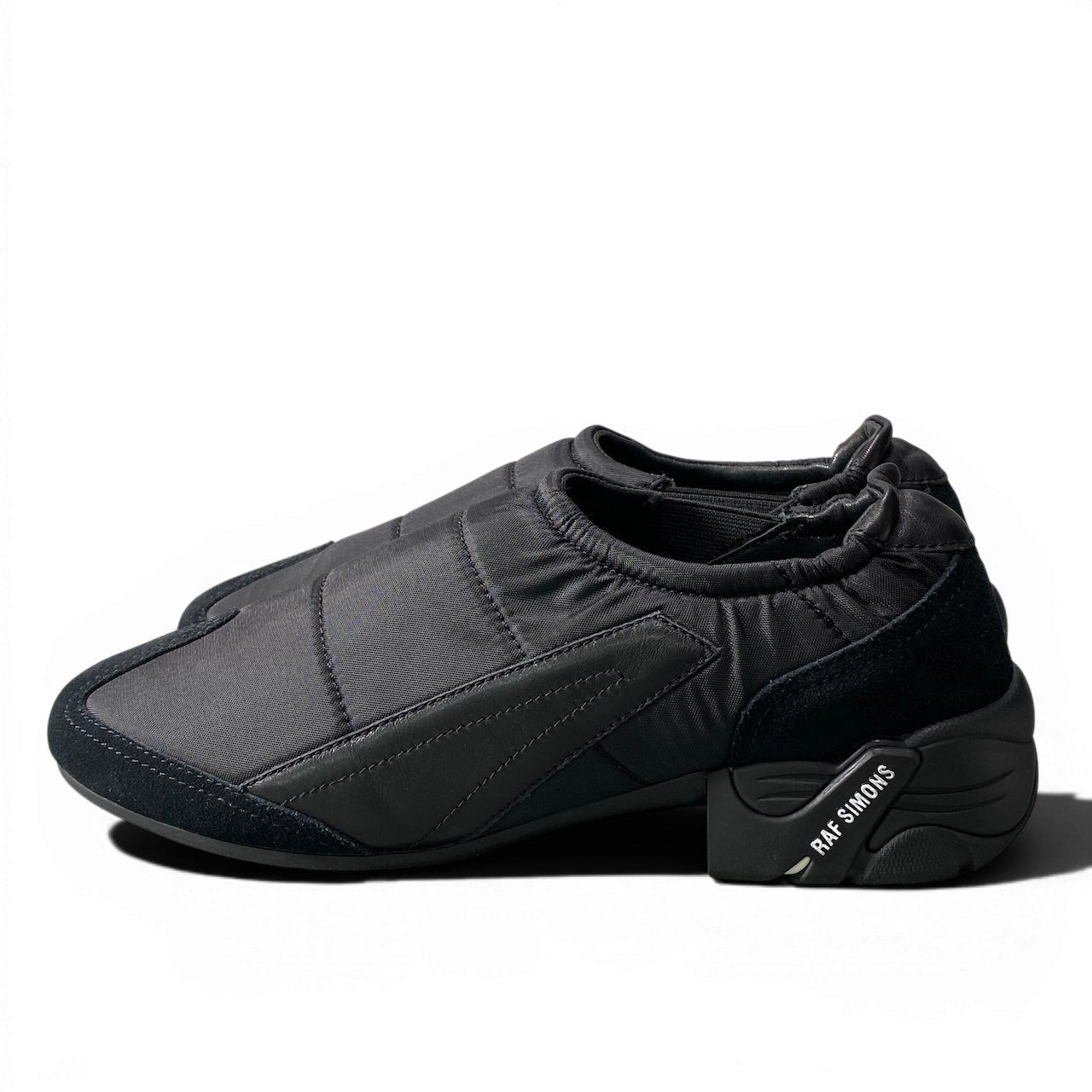4e21 RAF SIMONS ラフシモンズ RUNNER SOLARIS-22 LOW ナイロン スエード切替 スリッポン メンズ 男性用 箱付き 40 ブラックo07t