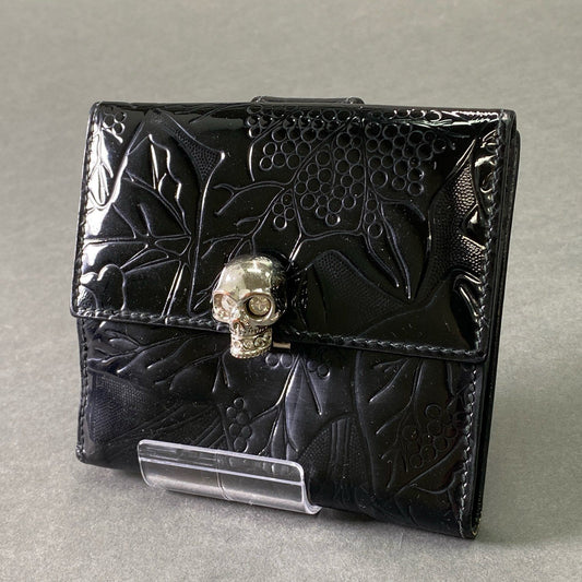 e8 ALEXANDER MCQUEEN アレキサンダー マックイーン エナメル 型押し スカルショートウォレット ブラック パテントレザー カラーストーン 骸骨 財布 イタリア製