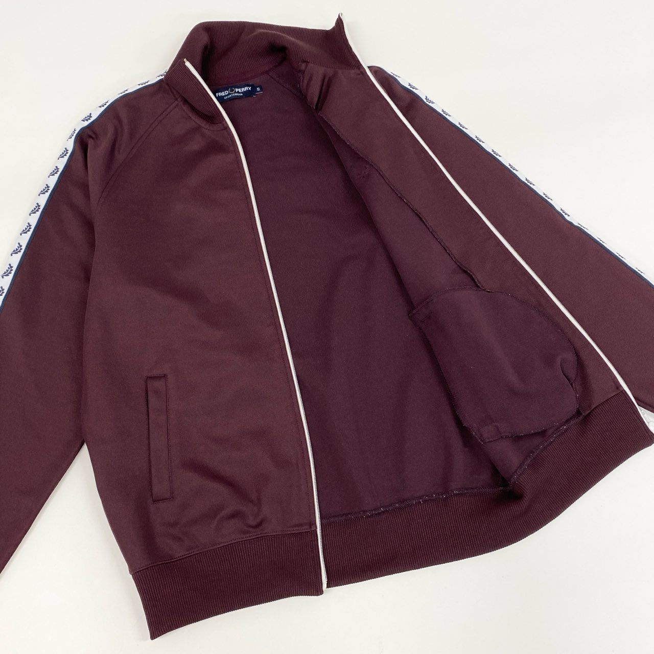 68g24 FRED PERRY フレッドペリー サイドライン トラックジャケット ジャージ サイズS ボルドー メンズ ジャケット_