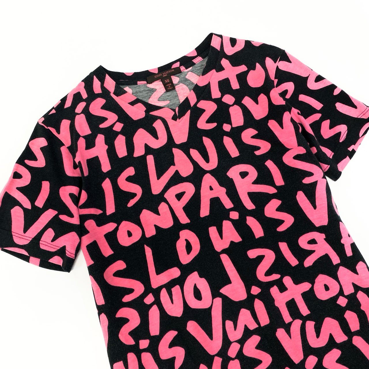 86a15 【Vintage】LOUIS VUITTON ルイヴィトン グラフィティ 半袖Tシャツ サイズXS ブラック ピンク レディース トップスk02i