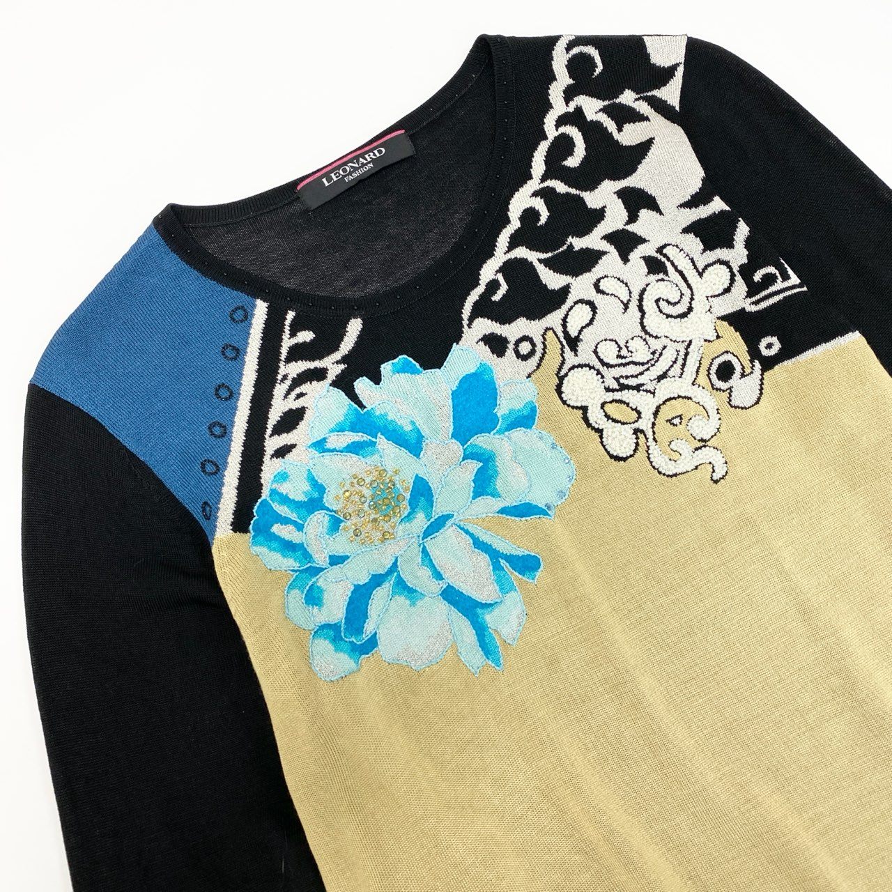 58k22【美品】LEONARD レオナール ラインストーン装飾 ラメ入り シルクニットセーター 薄手ニット サイズL  レディース 女性用 トップスk02i