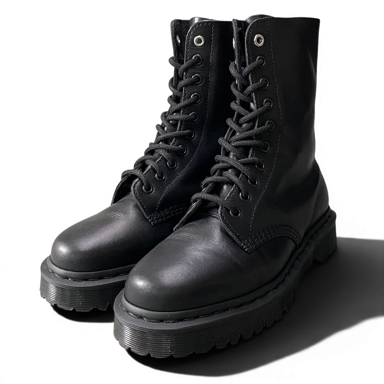 4e21 Y’s x Dr. Martens ワイズ ドクターマーチン コラボシューズ レザーブーツ ハイカットシューズ レースアップ クラシックカーフレザー ユニセックス メンズ 男性用 32228001 UK5 ブラックo07t