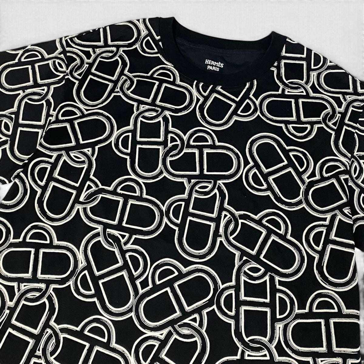 j29 【新品保管品】HERMES 2026年 マキシTシャツ マイヨンエケストル トップス 6H4625DG 34サイズ ブラック コットン100％ メンズ 男性用k02i